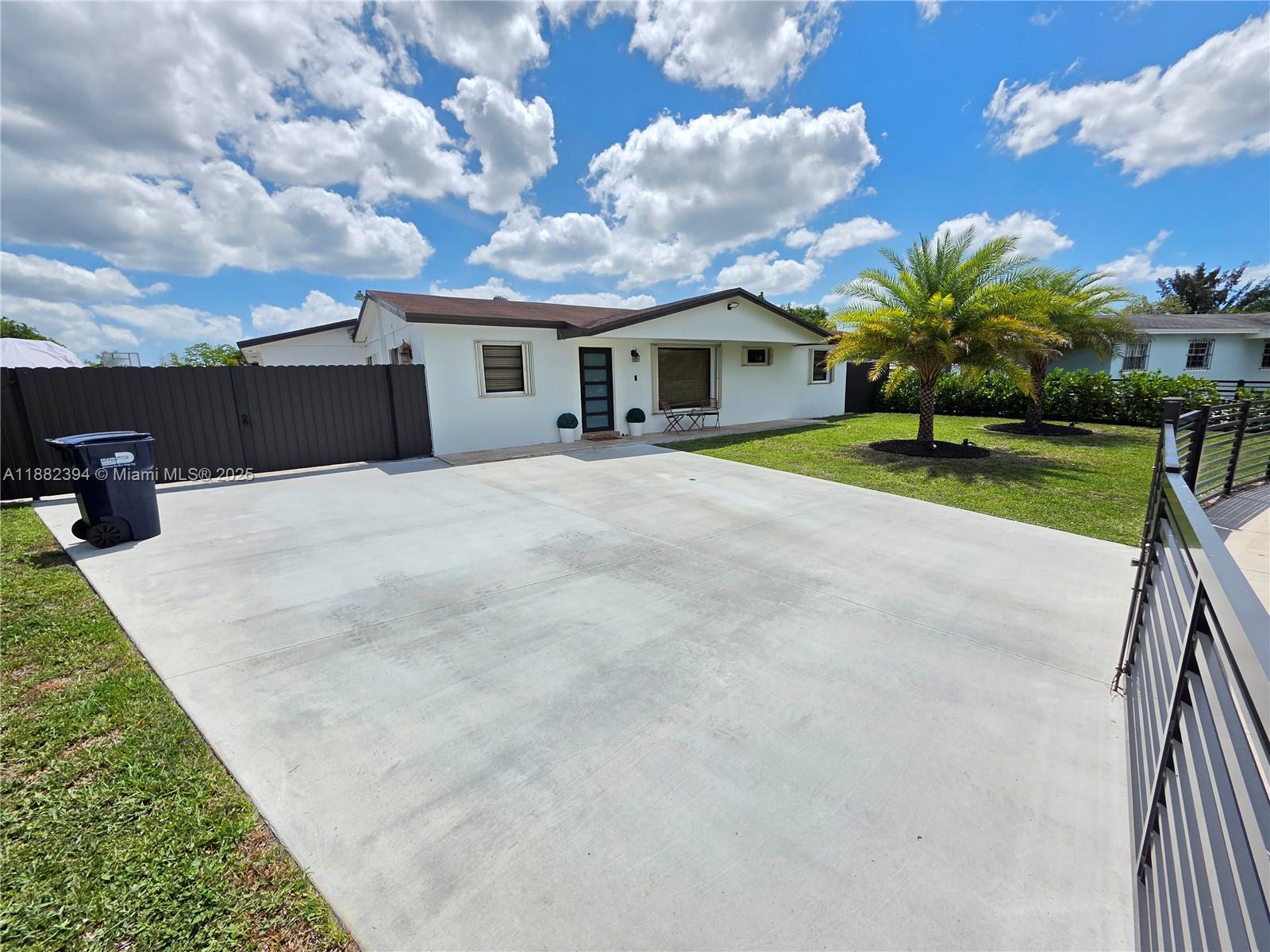 CAROL CITY GDNS 1ST ADDN - Residential