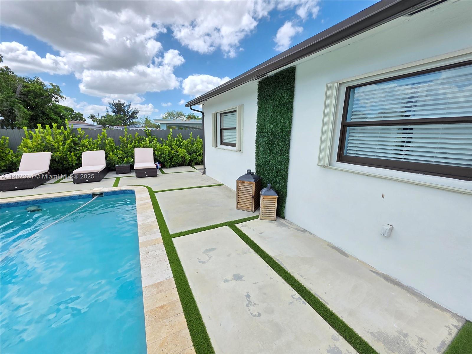 CAROL CITY GDNS 1ST ADDN - Residential