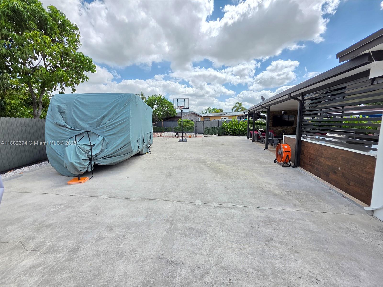 CAROL CITY GDNS 1ST ADDN - Residential