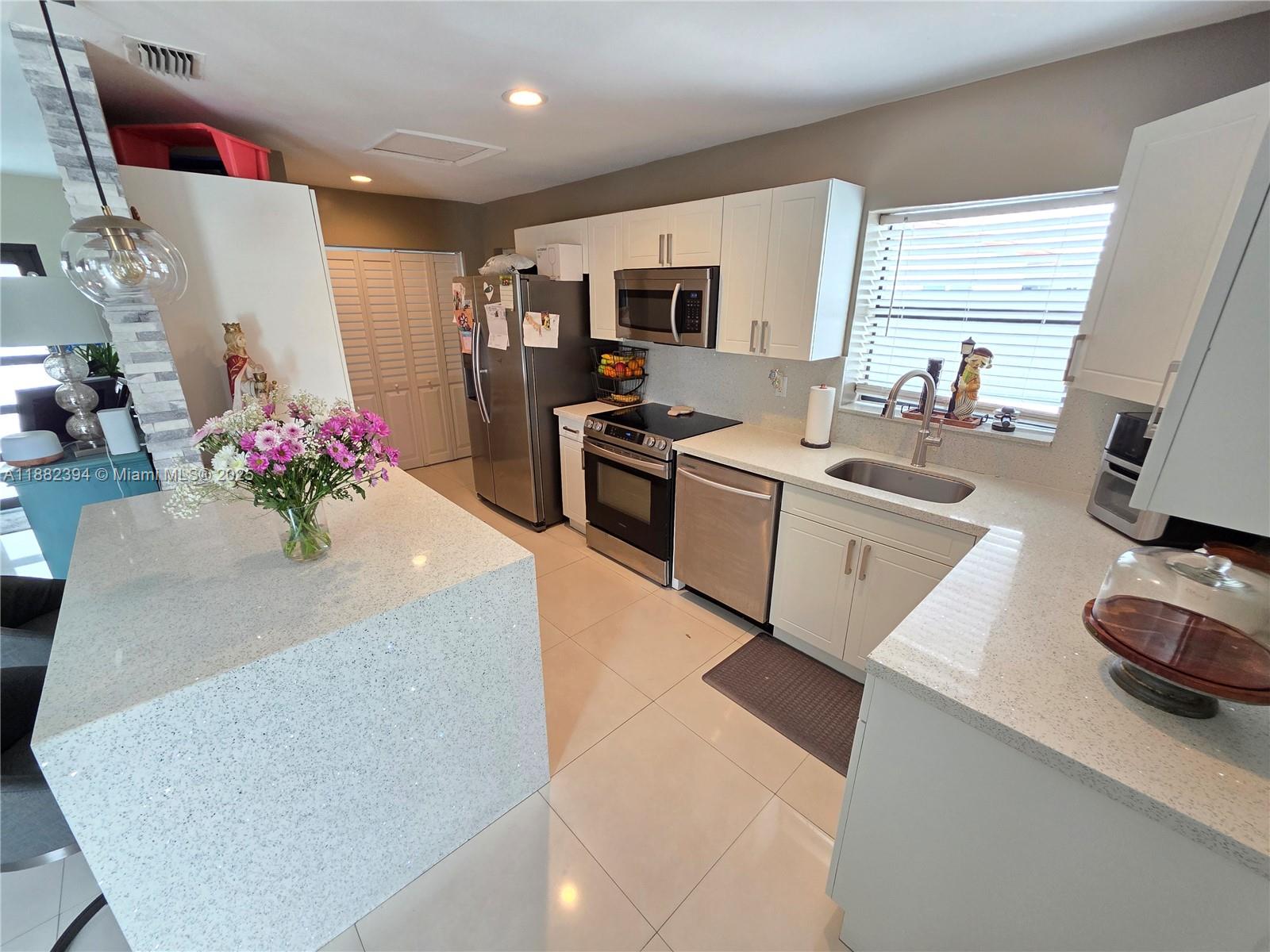 CAROL CITY GDNS 1ST ADDN - Residential