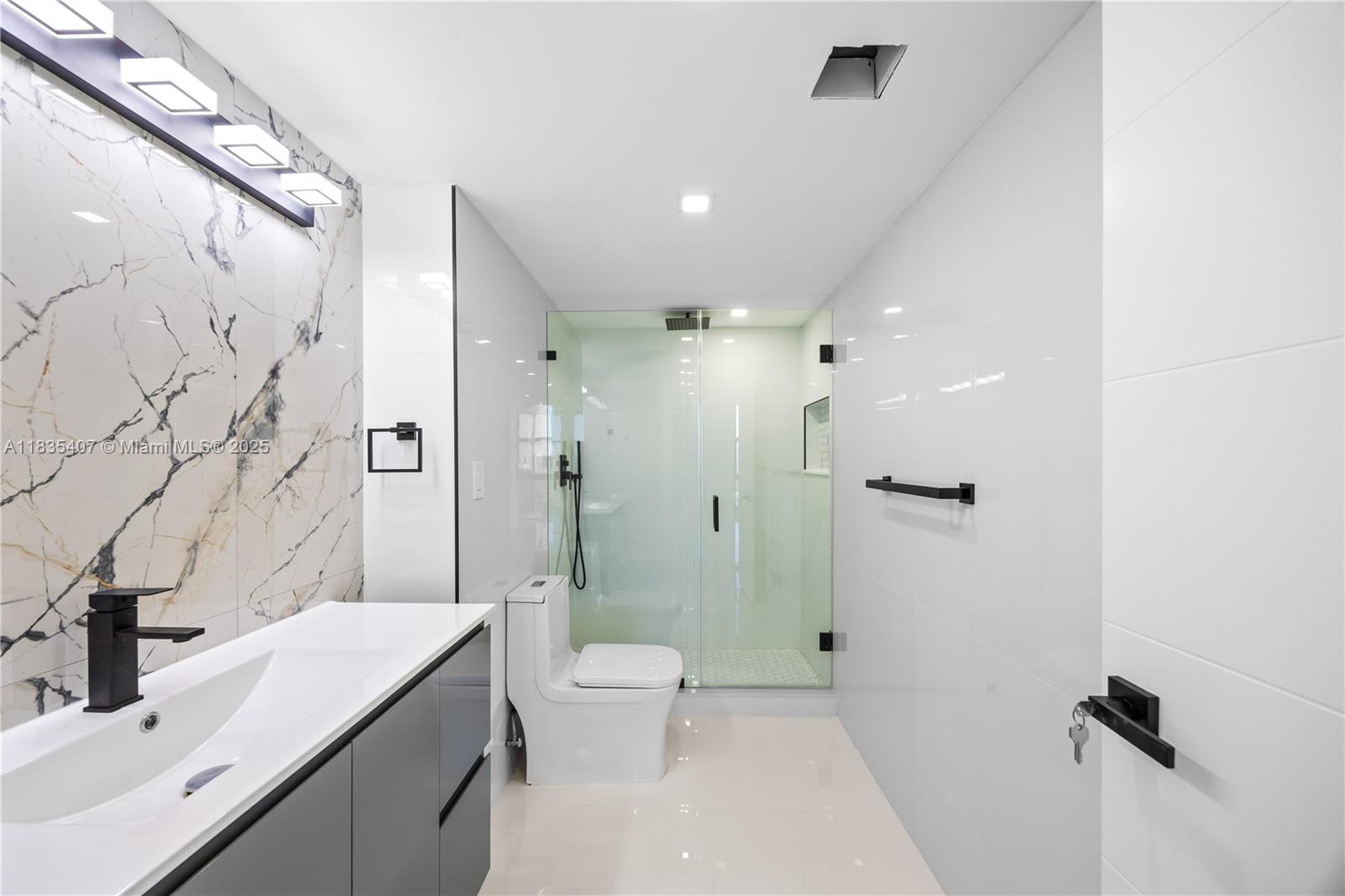 CORONADO CONDO- TOWER II - Residential