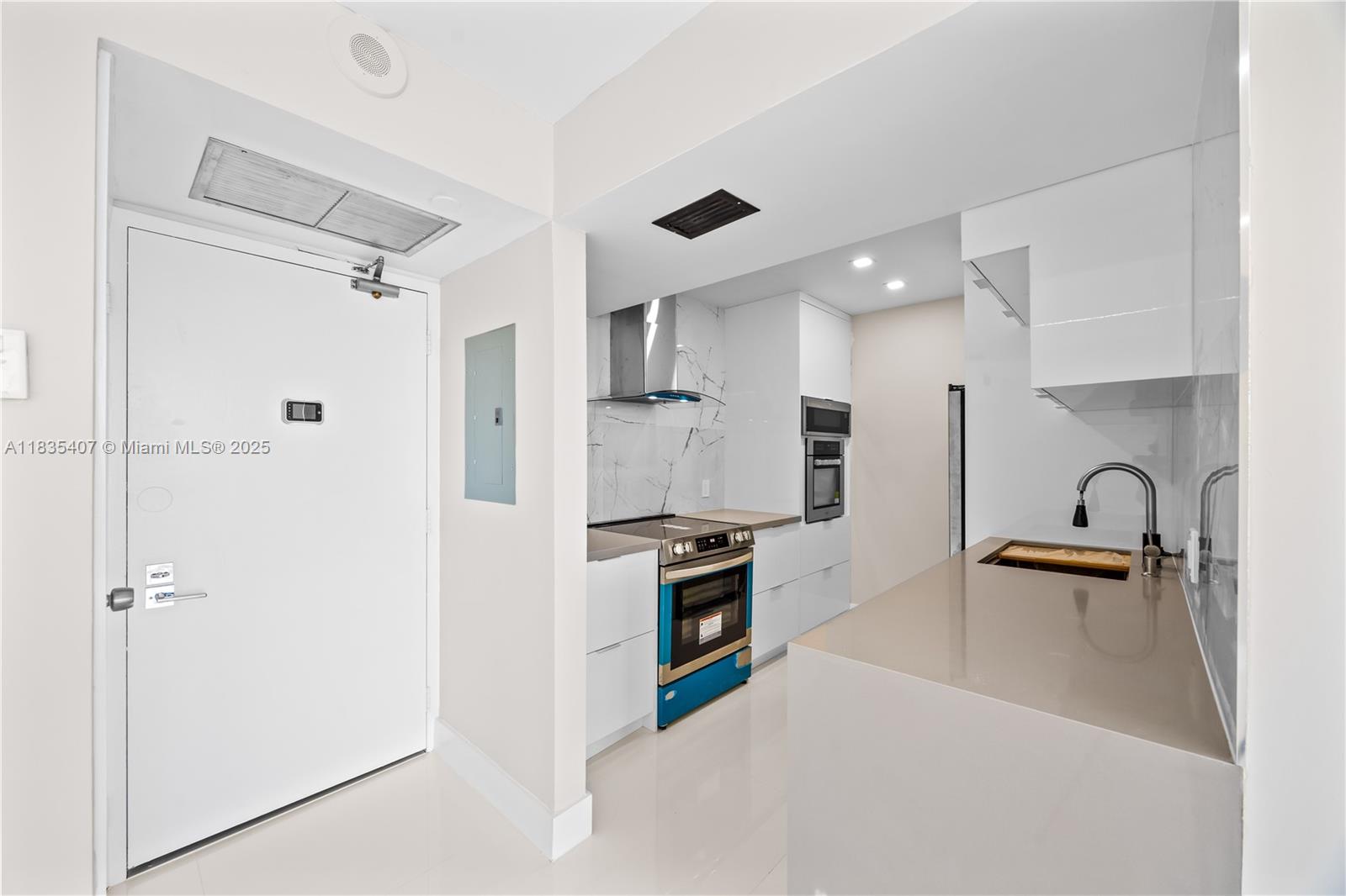 CORONADO CONDO- TOWER II - Residential