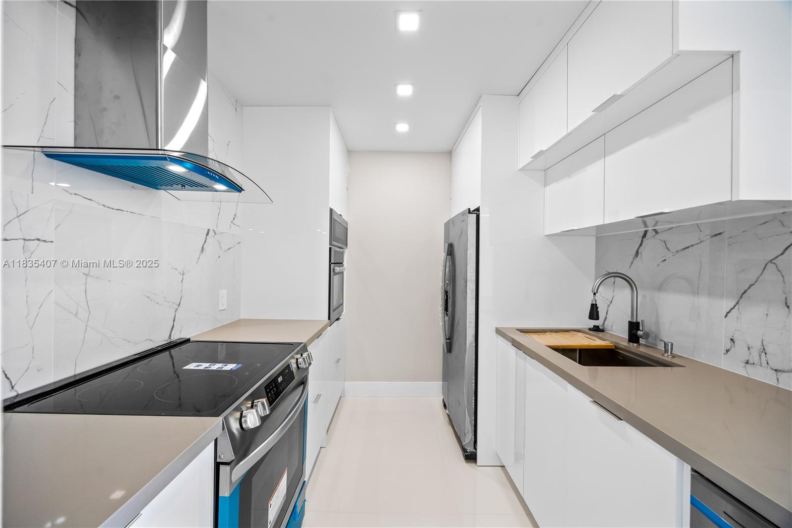 Elevate your lifestyle in this spectacular, fully renovated 19th-floor unit! with a panoramic views of the Turnberry Golf Course, Intracoastal, and ocean from this luxurious 2/2 . The interior has a high-end finishes: sleek grey quartz countertops with a white backsplash, stainless steel appliances, and elegant 32x32 porcelain flooring. A brand new AC and peace of mind with over $10K invested hurricane shutters. Coronado is elevating its standards with modernized elevators, a refreshed lobby, and updated hallways— Building has passed 40-year certification and holds over $2 million in reserves. Full-service amenities including a fitness center, sauna, heated pool, jacuzzi, and 24-hour security. Hot/cold water, internet, and cable are all included. Can be rented after one year of ownership.