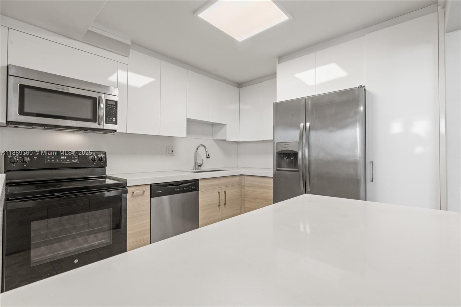 REEF WEST CONDO - Residential