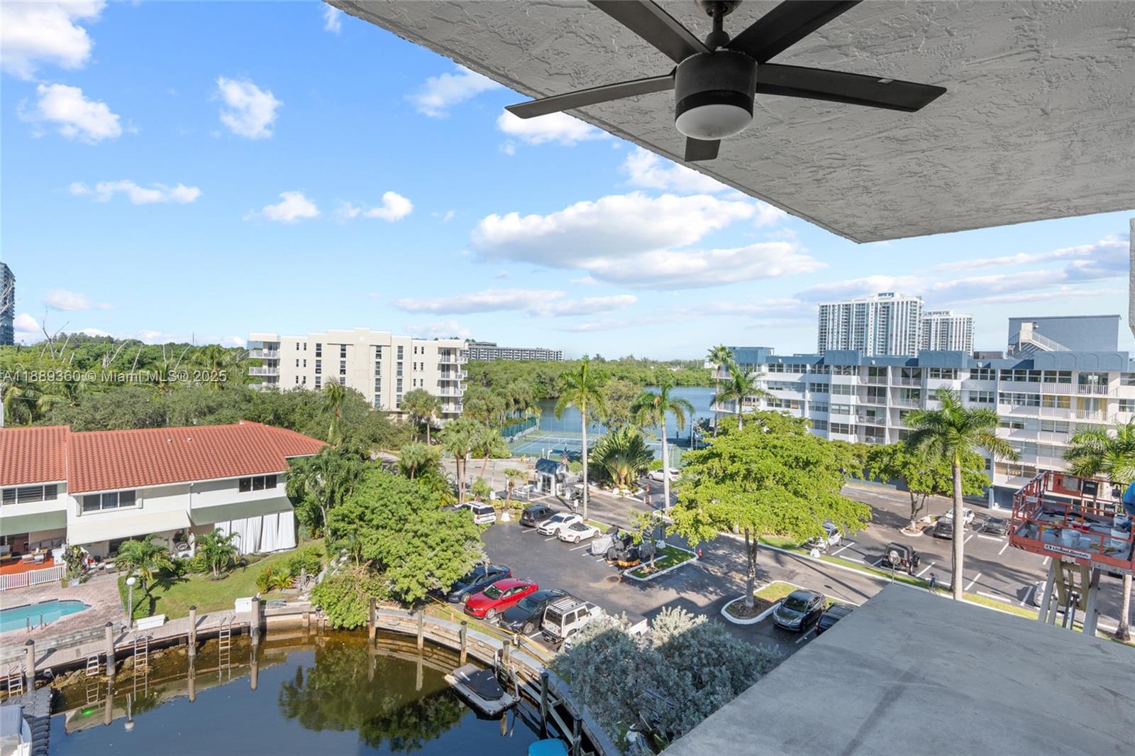 REEF WEST CONDO - Residential