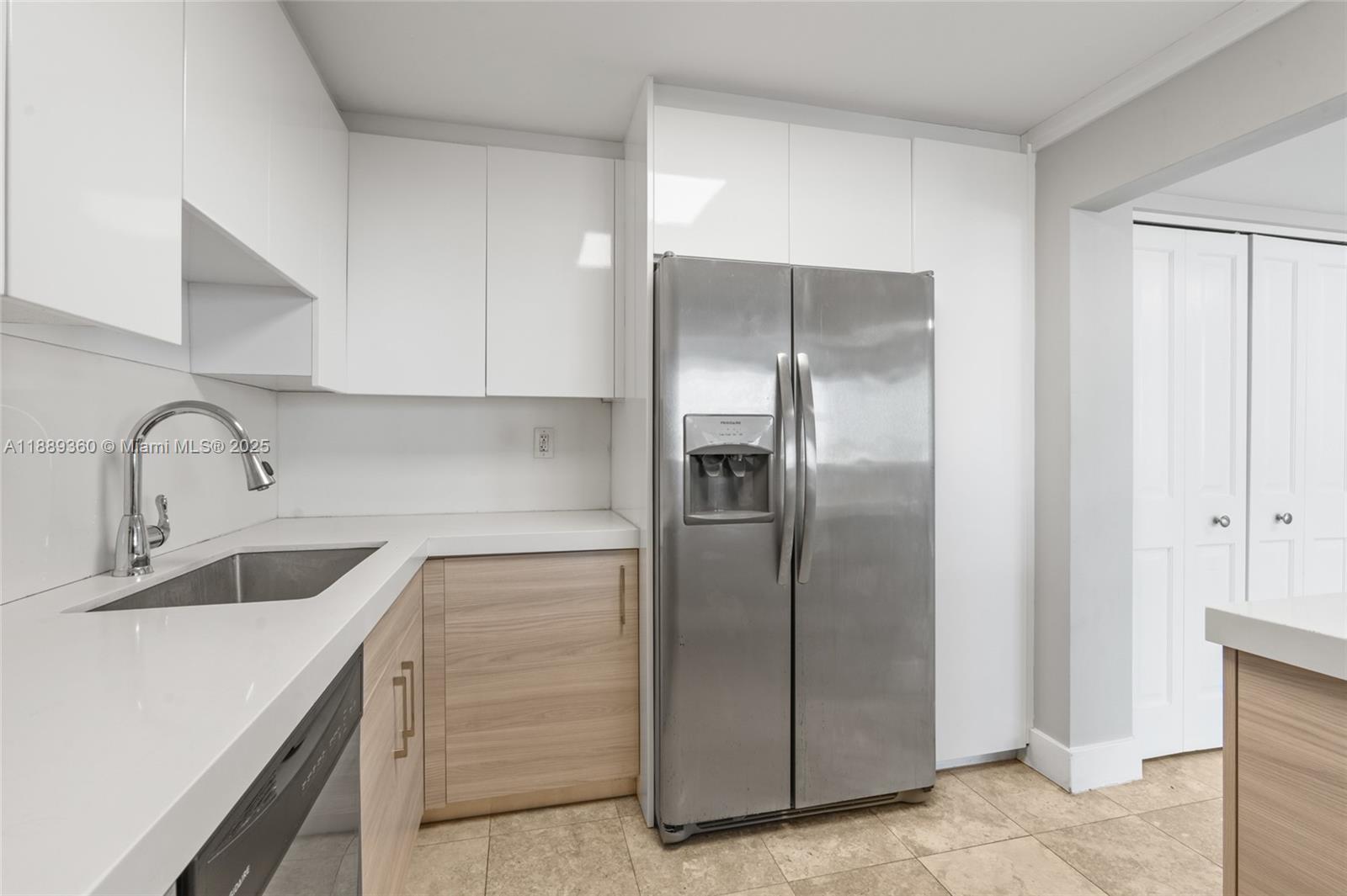 REEF WEST CONDO - Residential