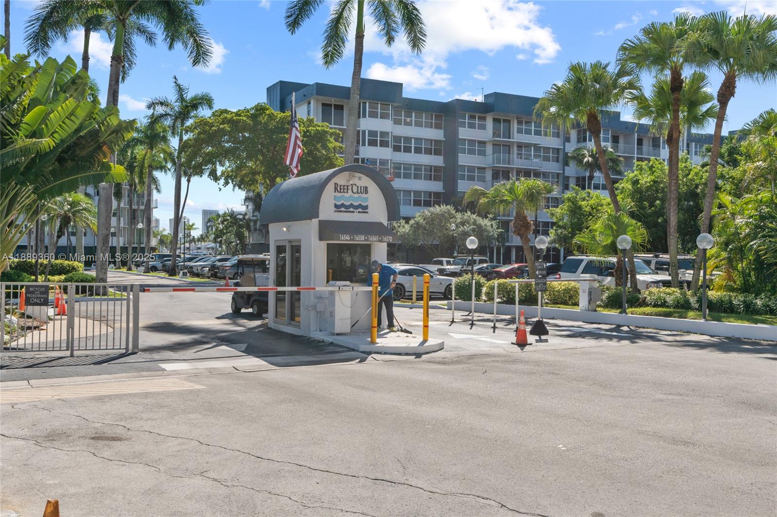 REEF WEST CONDO - Residential