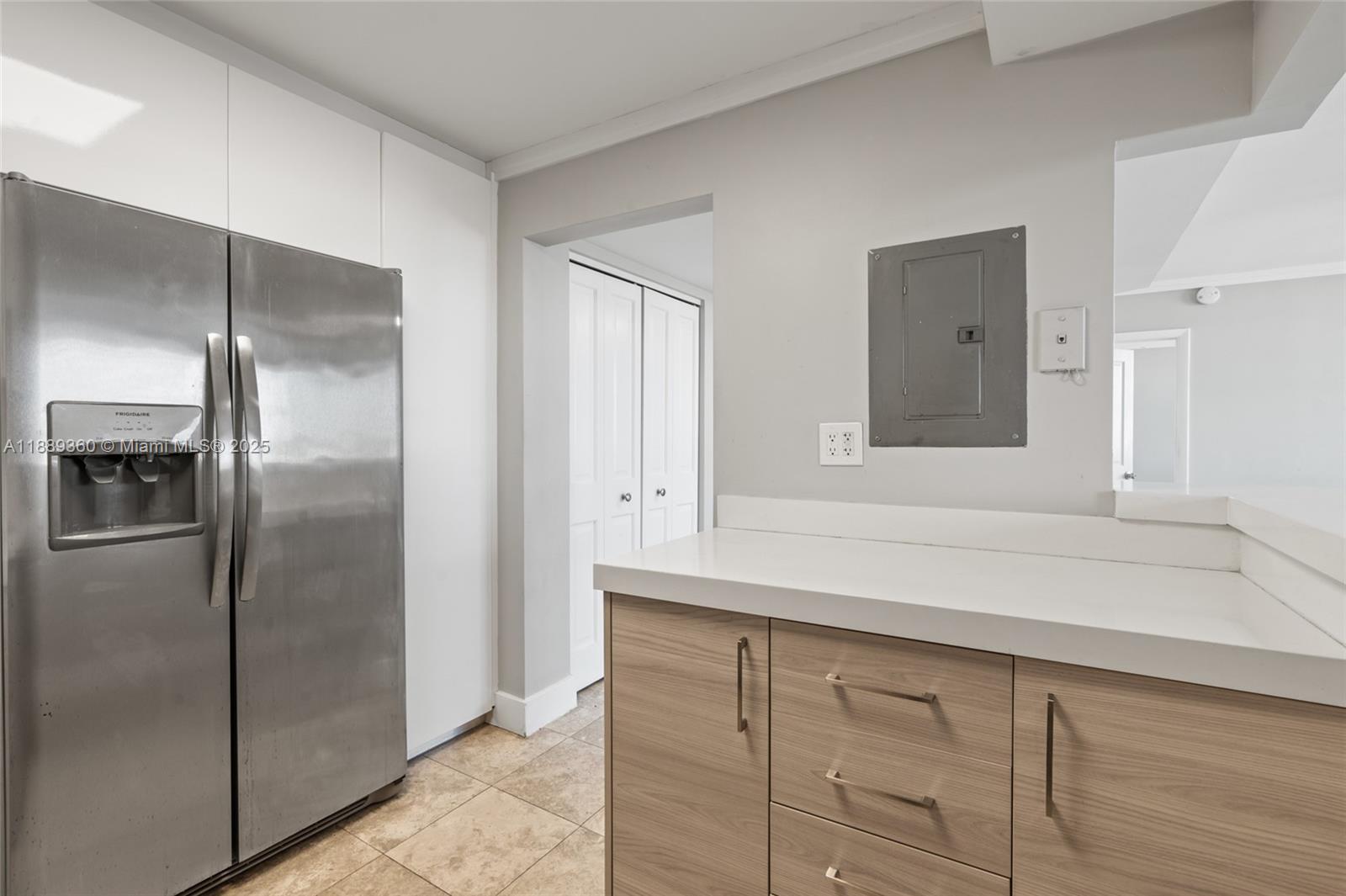 REEF WEST CONDO - Residential