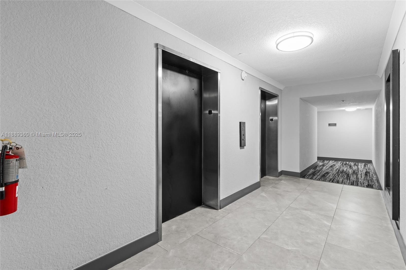 REEF WEST CONDO - Residential