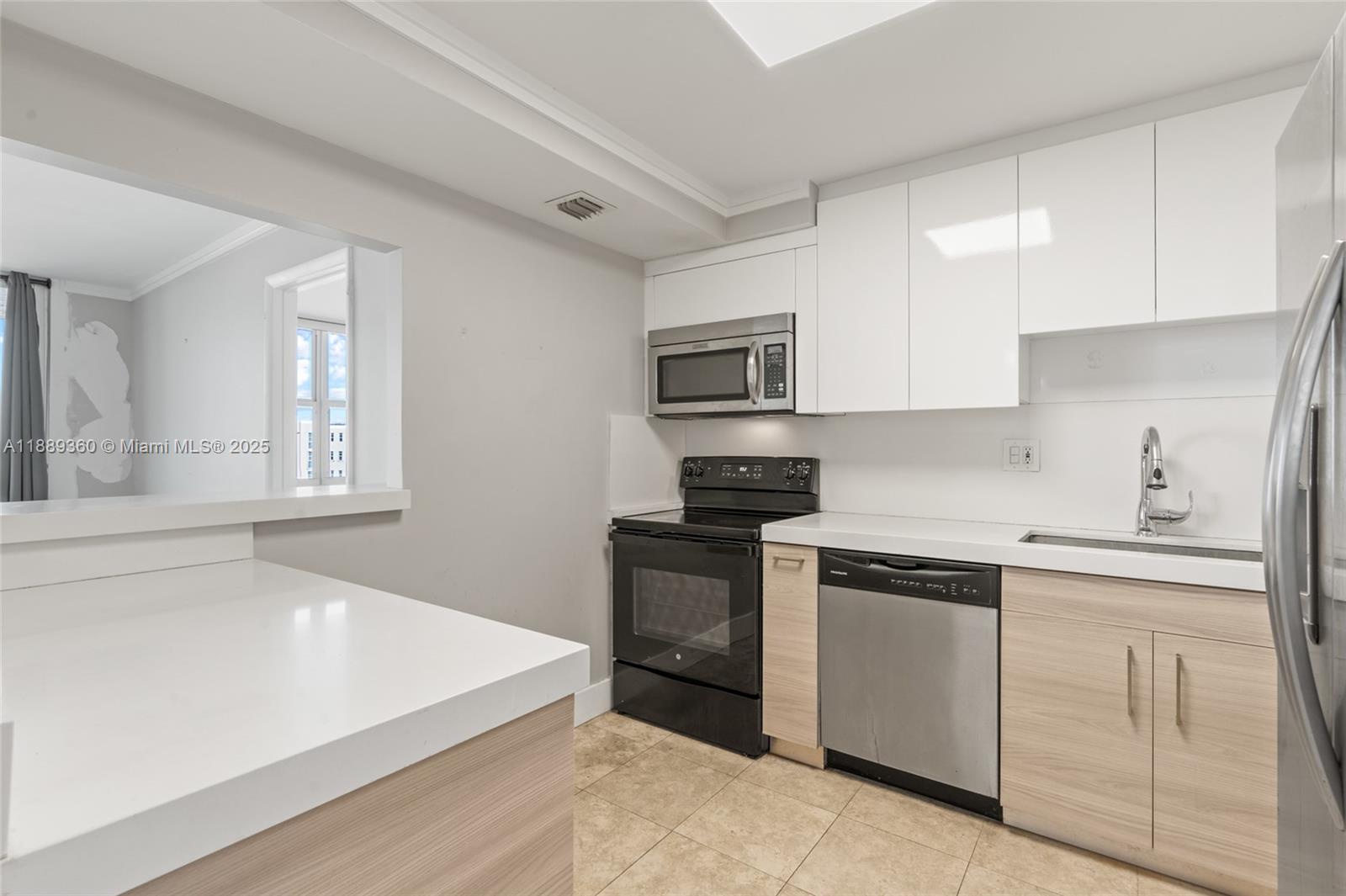 REEF WEST CONDO - Residential