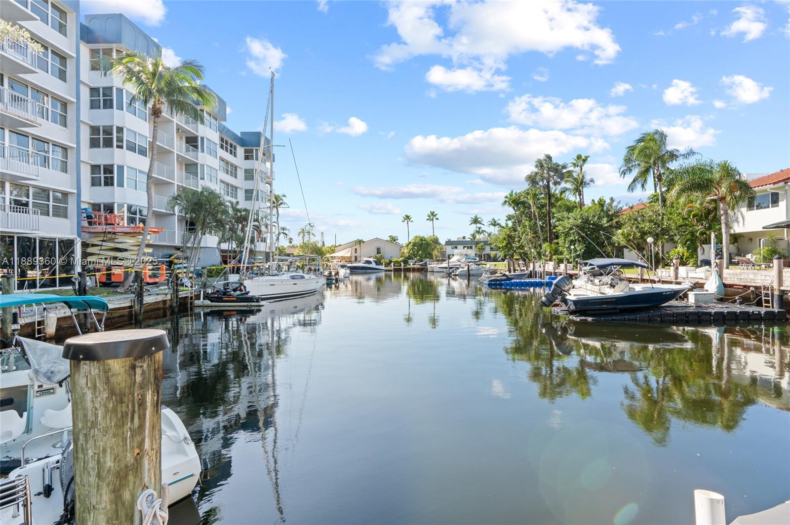 REEF WEST CONDO - Residential