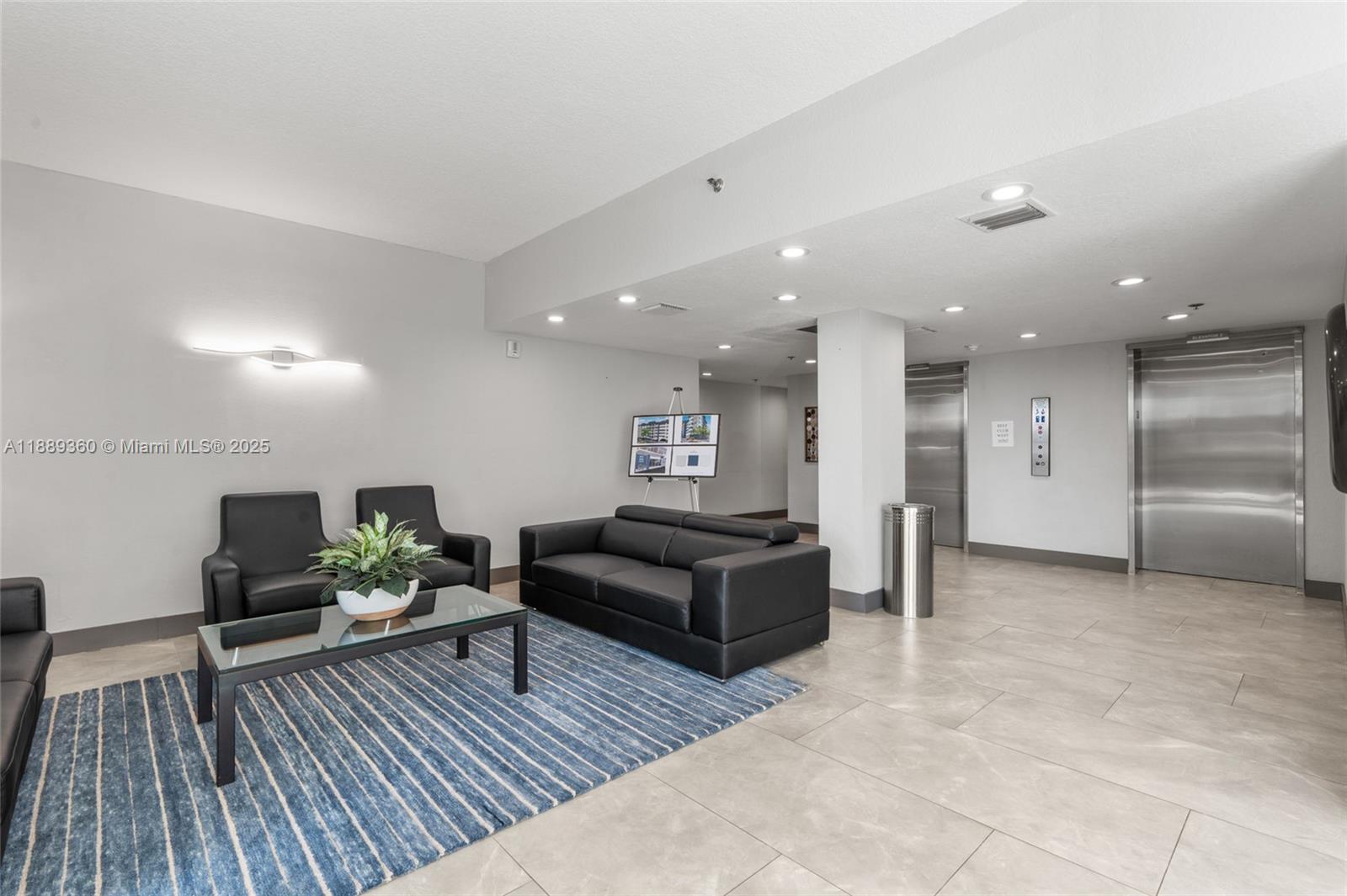 REEF WEST CONDO - Residential