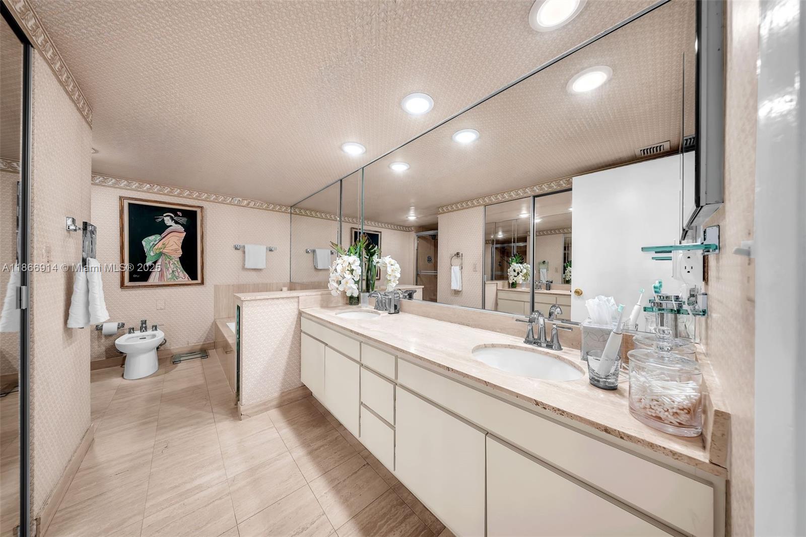 BILTMORE II CONDO - Residential