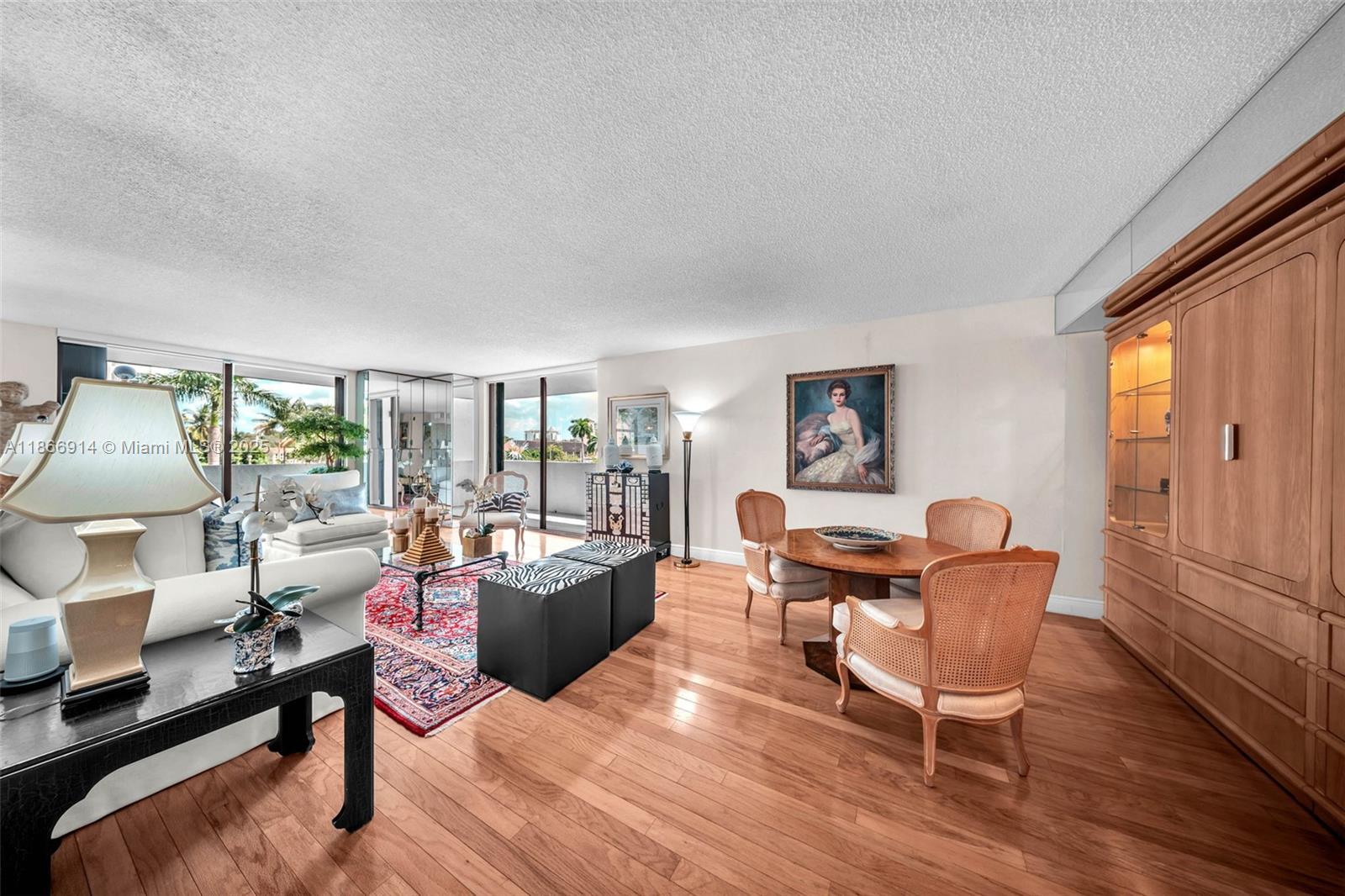 600 Biltmore Way 201