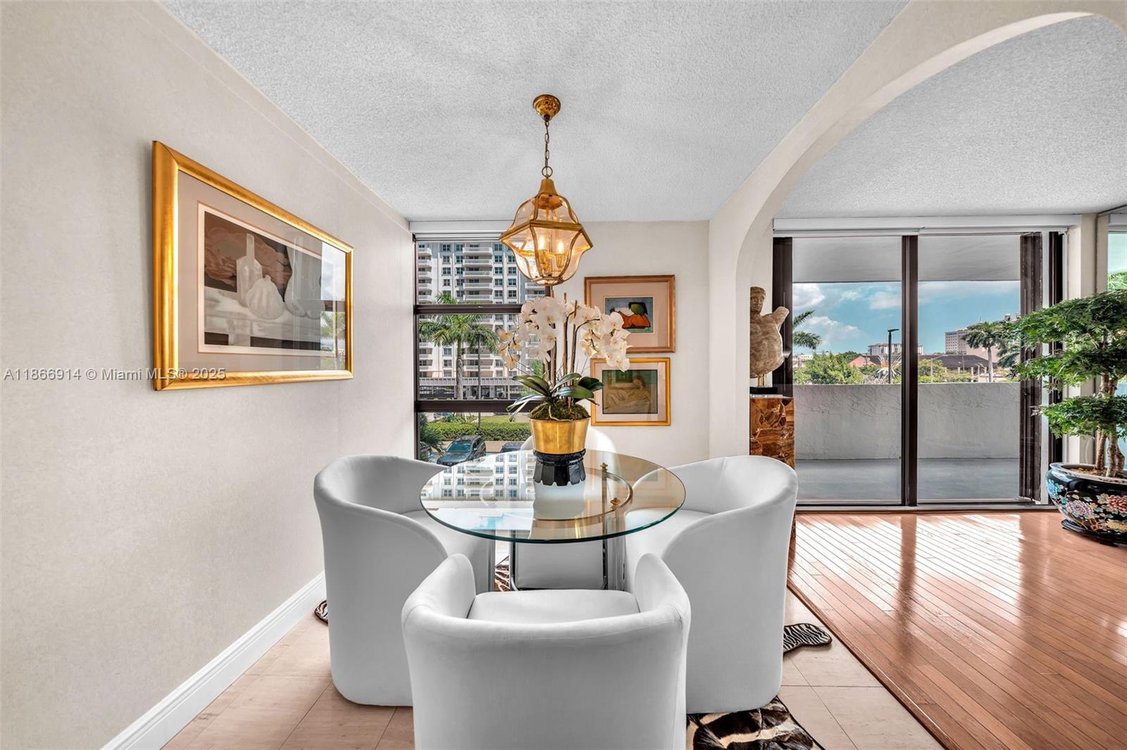 600 Biltmore Way 201