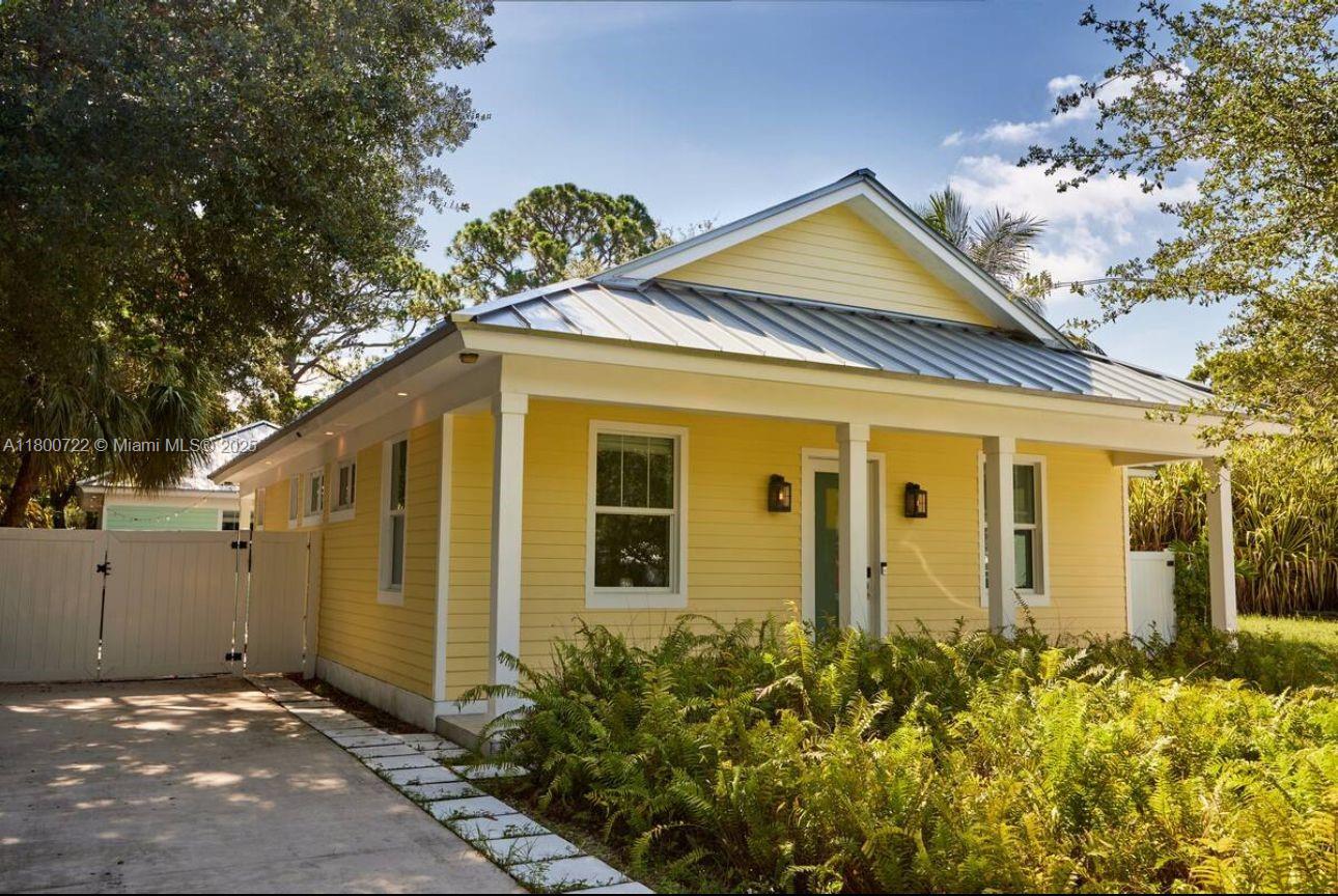 Property for Sale at 1280 Sw 25th Ave, Fort Lauderdale, Broward County, Florida - Bedrooms: 4 
Bathrooms: 3  - $850,000