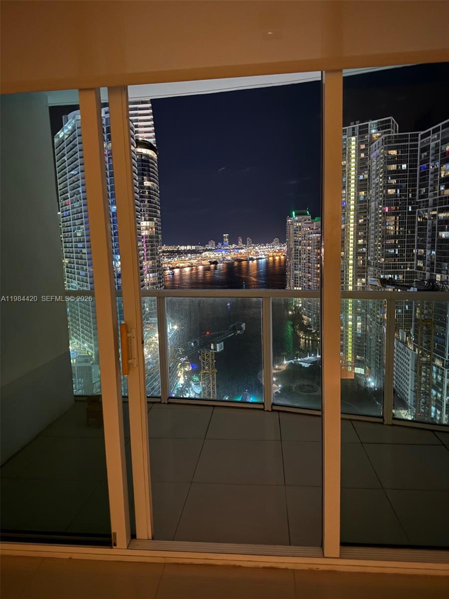 BRICKELL ON THE RIVER N T - Residential