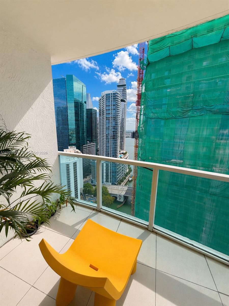BRICKELL ON THE RIVER N T - Residential