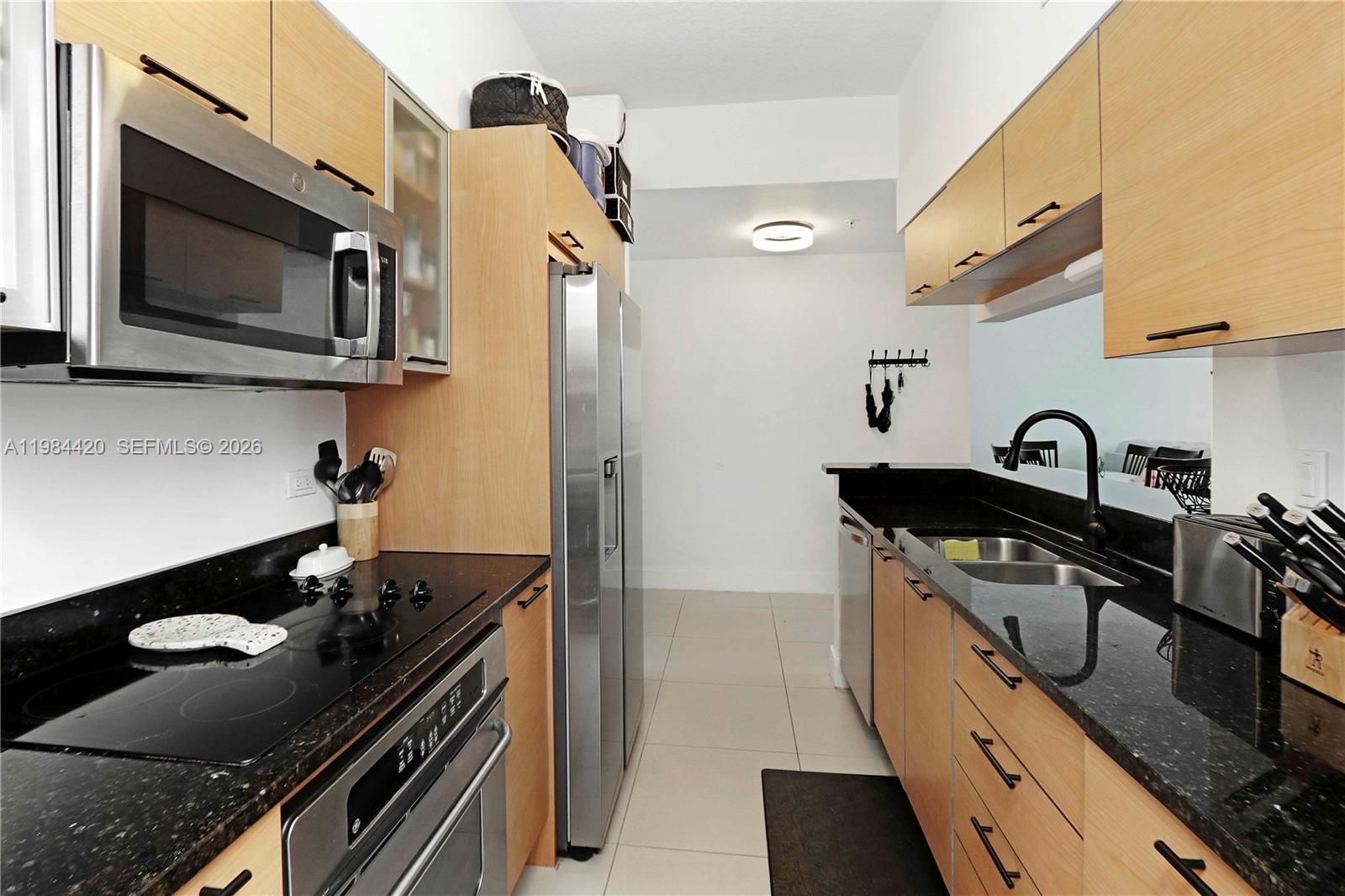 BRICKELL ON THE RIVER N T - Residential