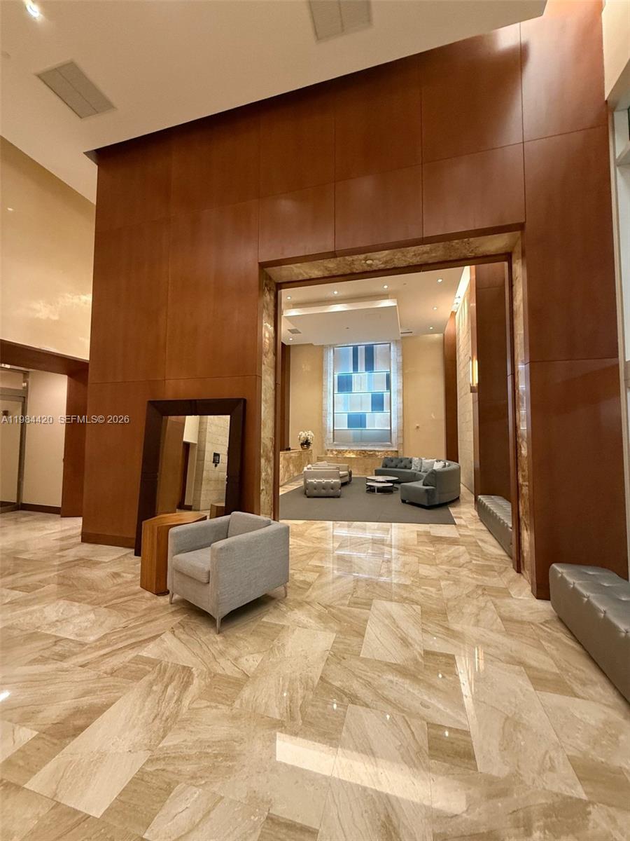 BRICKELL ON THE RIVER N T - Residential