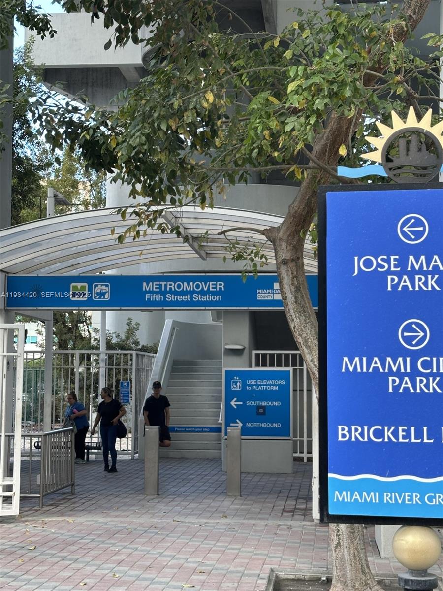 BRICKELL ON THE RIVER N T - Residential