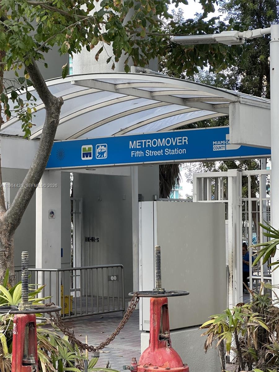 BRICKELL ON THE RIVER N T - Residential