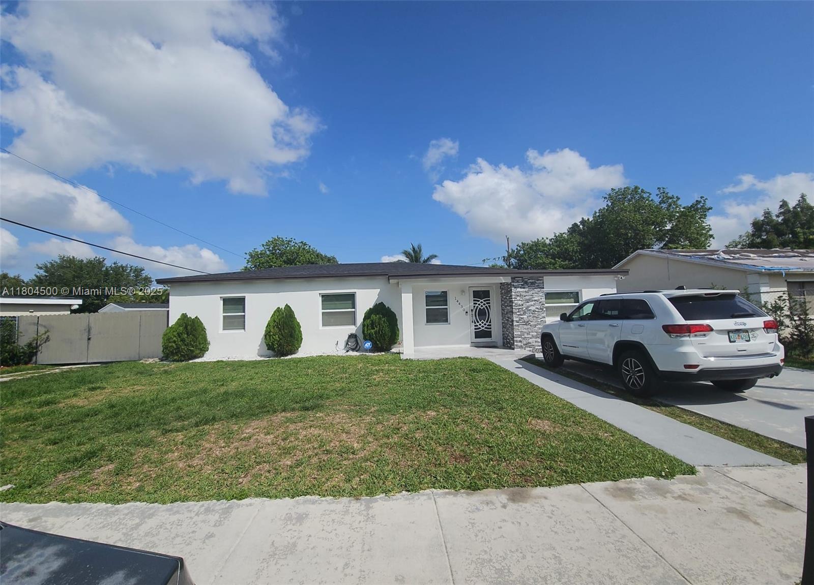 14430 Graves Dr, Miami, Broward County, Florida - 4 Bedrooms  
3 Bathrooms - 