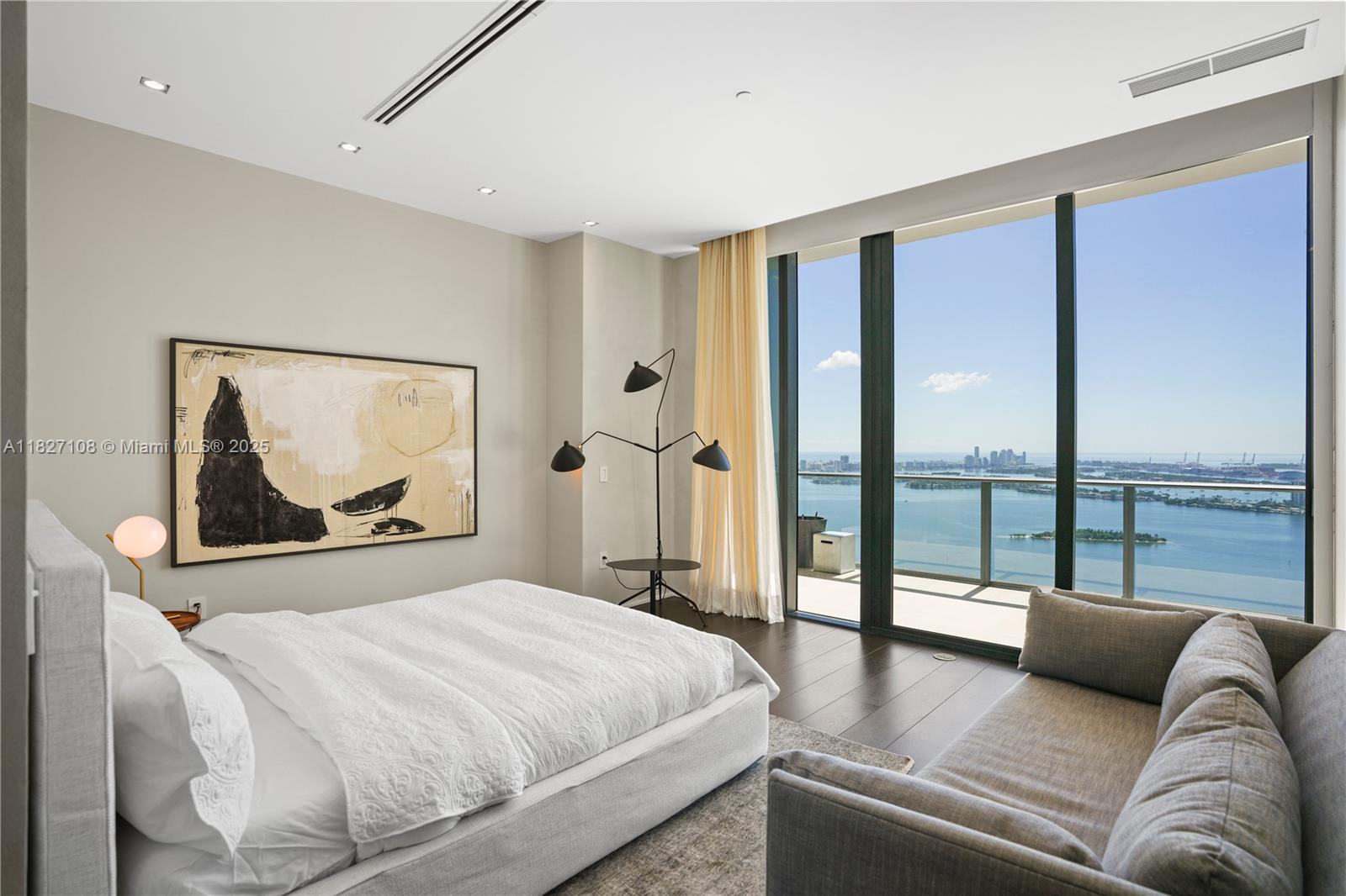 PARAISO BAY CONDO - Residential Lease