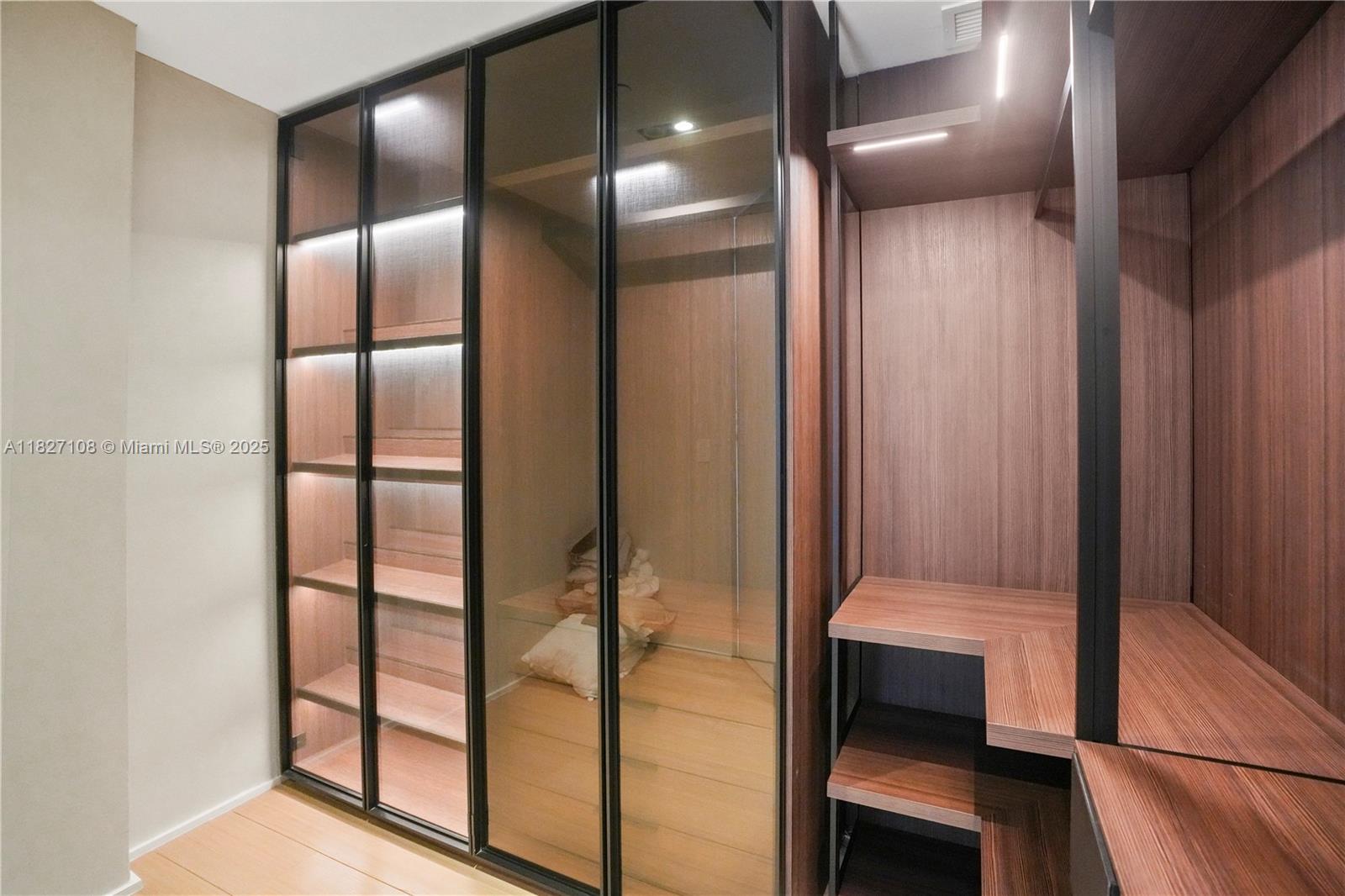 PARAISO BAY CONDO - Residential Lease