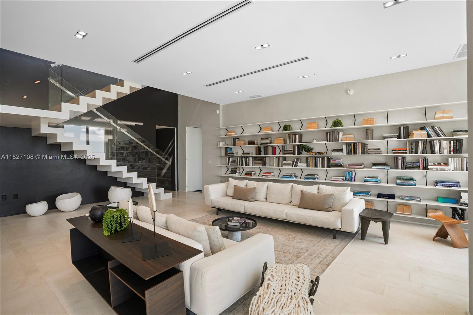 PARAISO BAY CONDO - Residential Lease