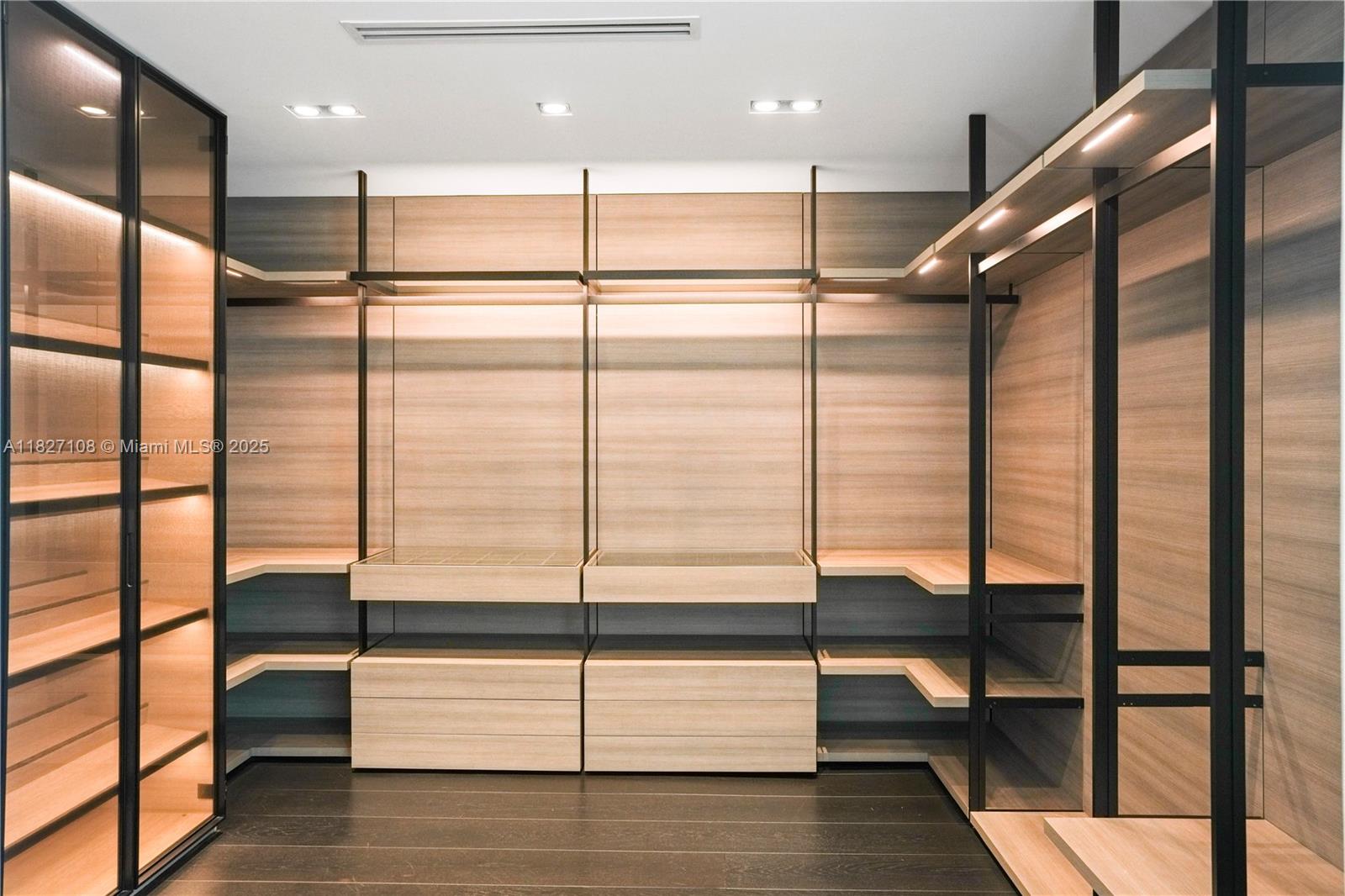 PARAISO BAY CONDO - Residential Lease