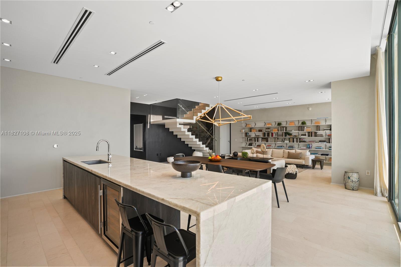 PARAISO BAY CONDO - Residential Lease