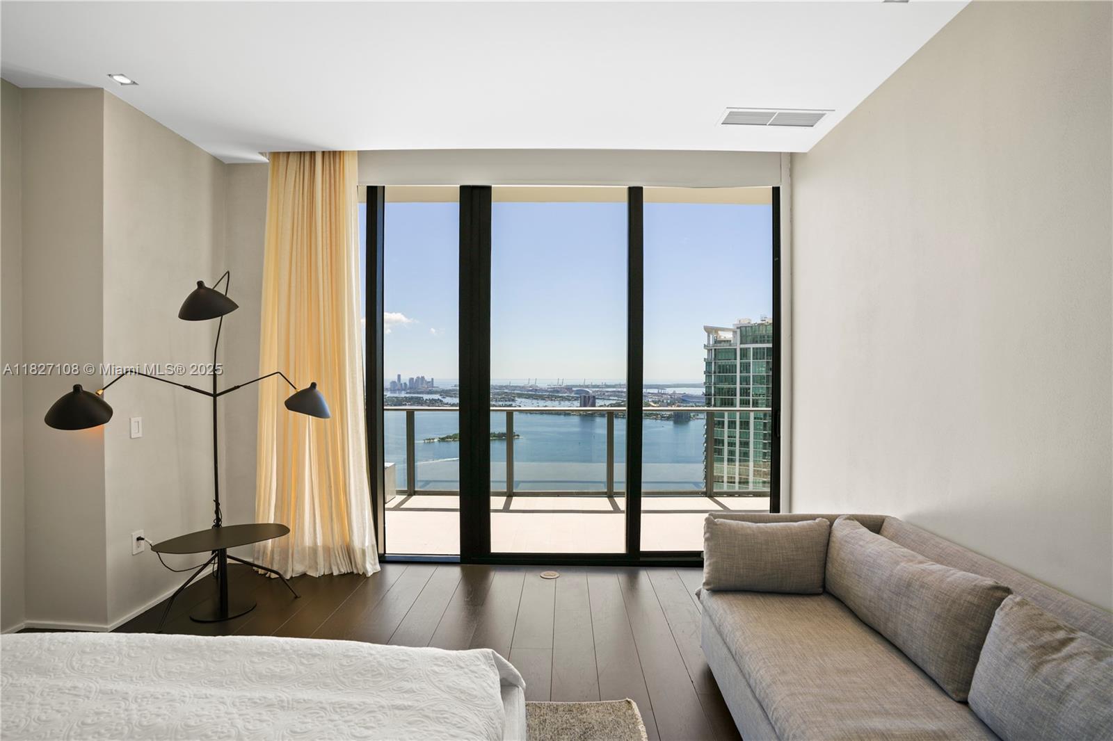 PARAISO BAY CONDO - Residential Lease