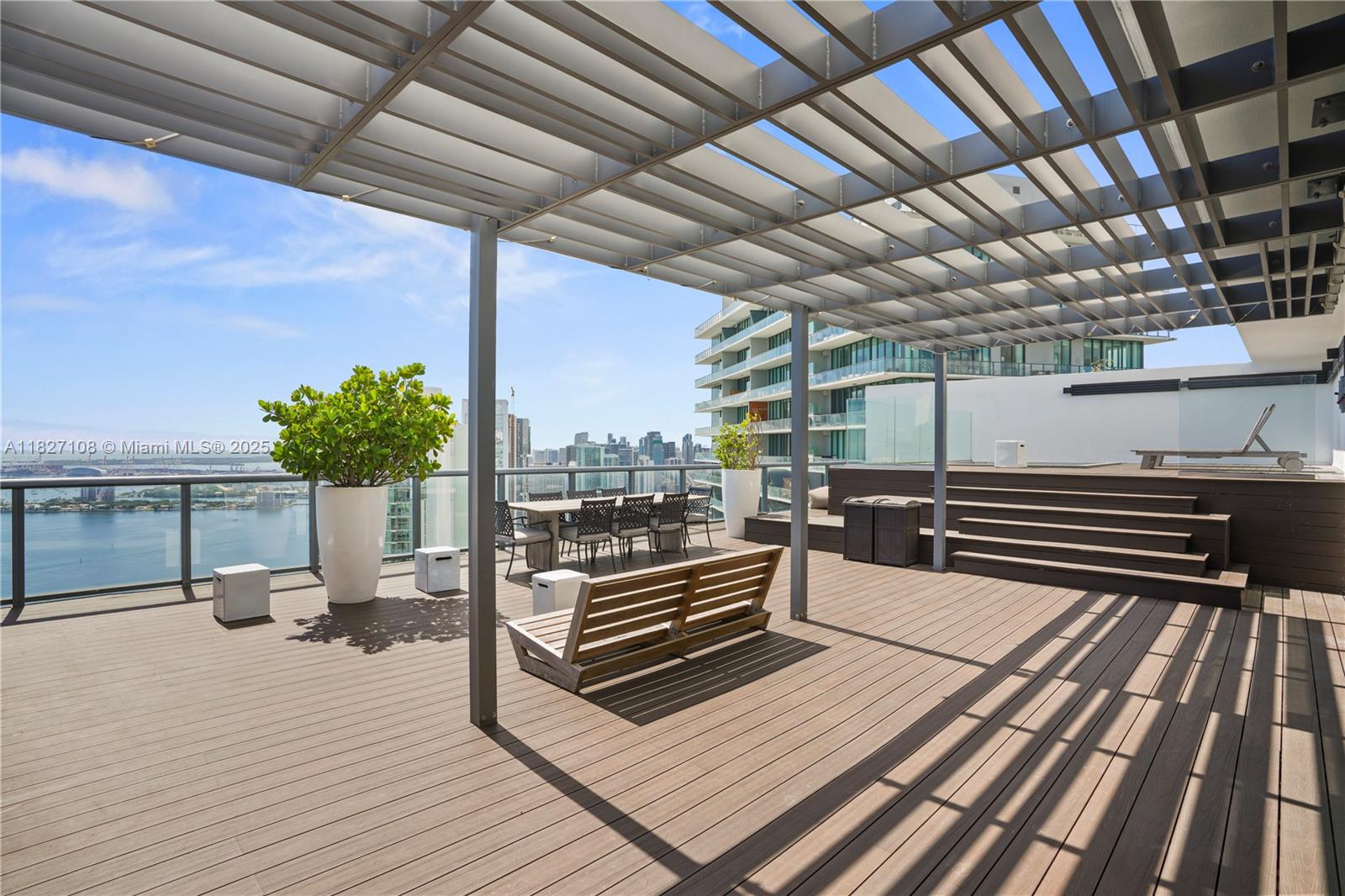 PARAISO BAY CONDO - Residential Lease