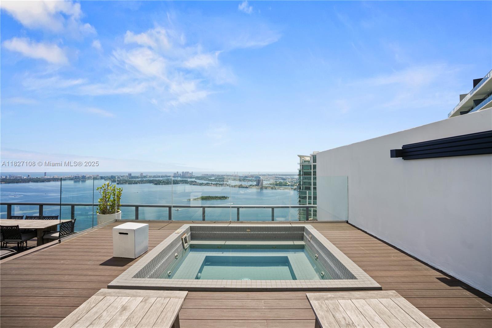 PARAISO BAY CONDO - Residential Lease