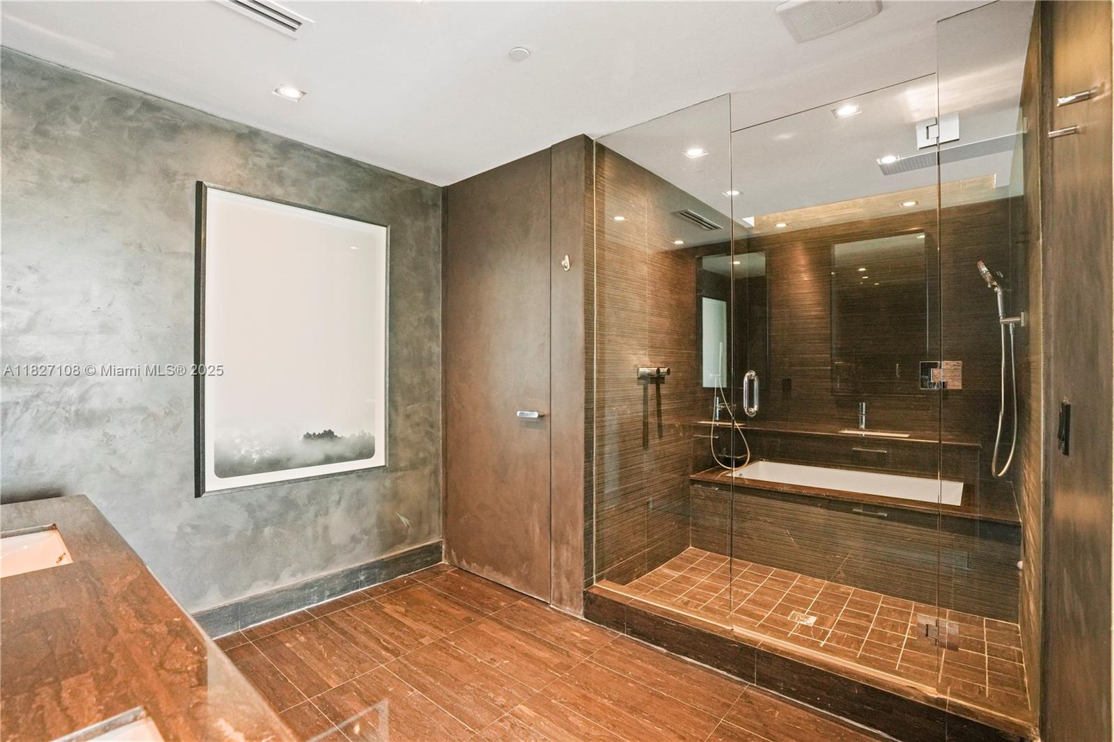 PARAISO BAY CONDO - Residential Lease