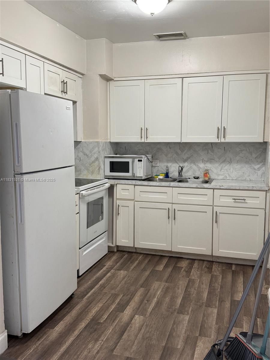 1240 NW 86th St