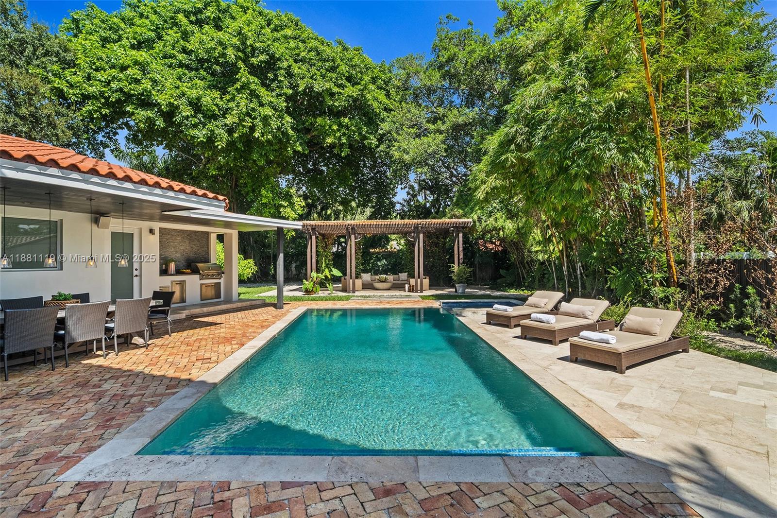 BAY POINT - Residential