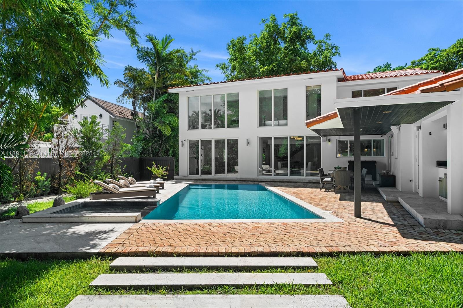 BAY POINT - Residential