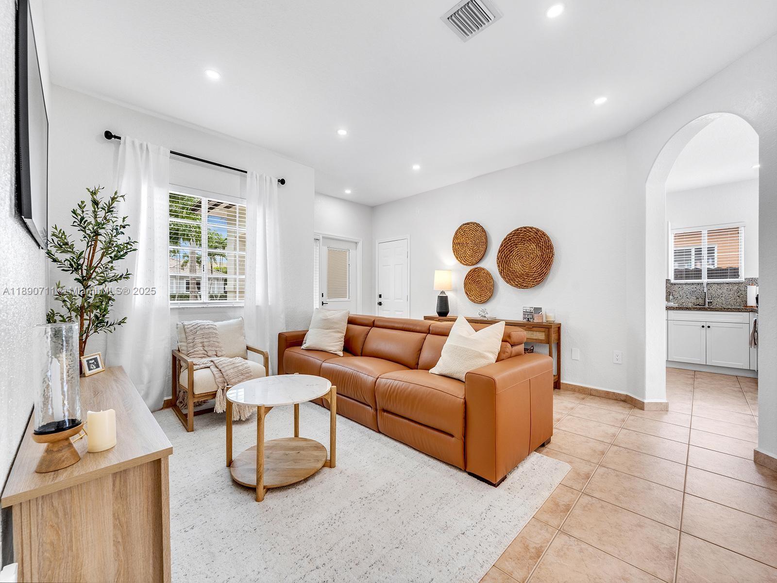 GENESIS OAK GARDENS - Residential