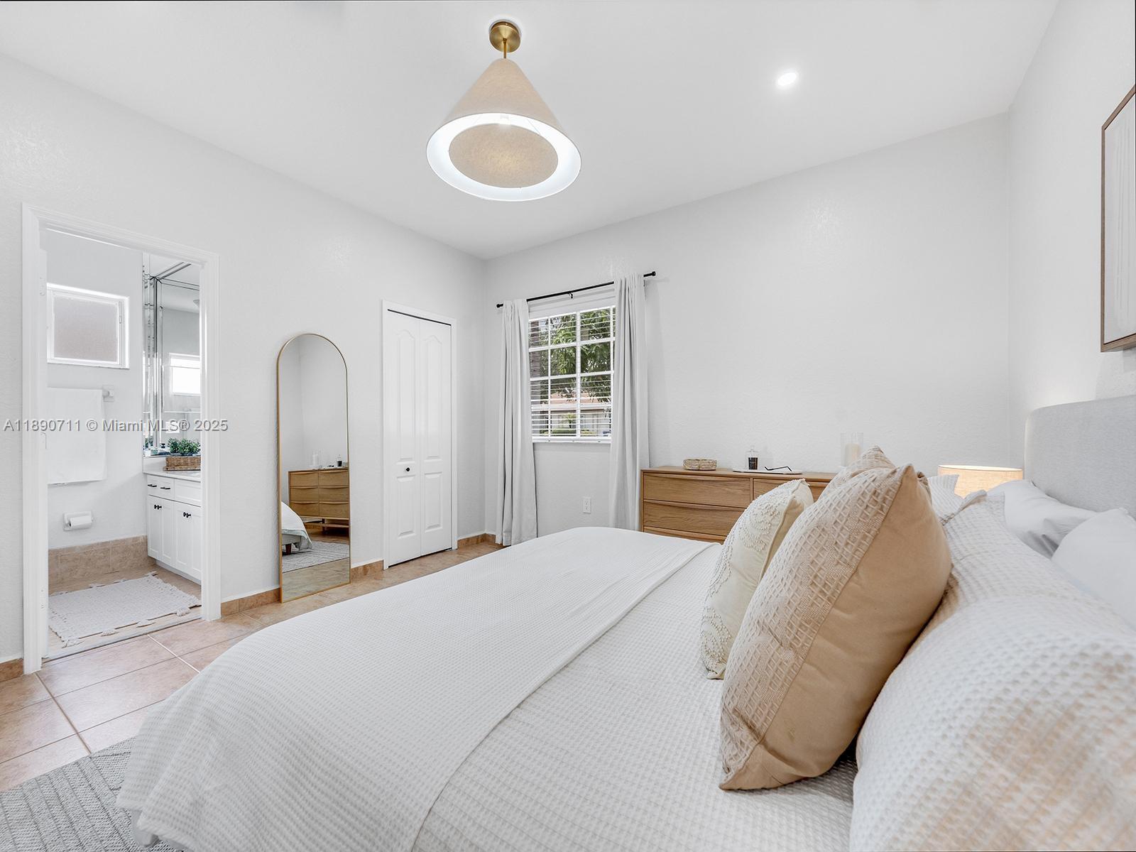 GENESIS OAK GARDENS - Residential