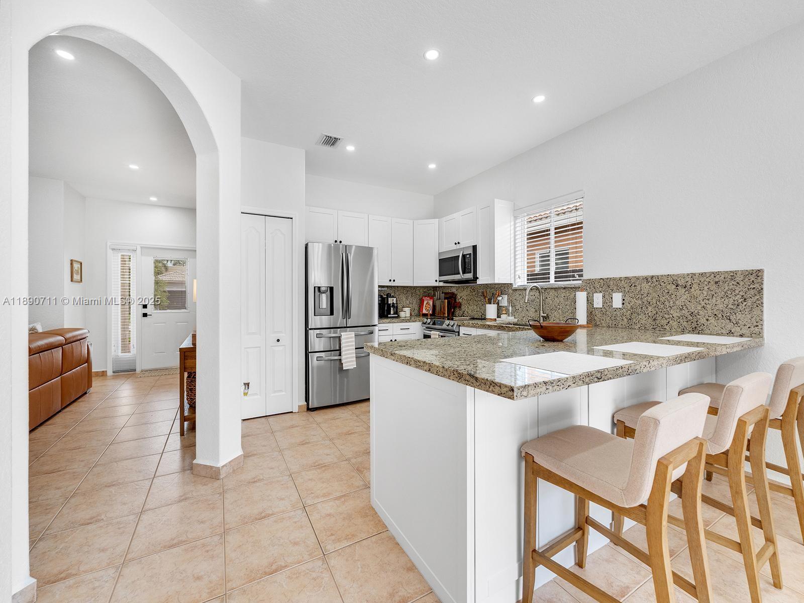GENESIS OAK GARDENS - Residential