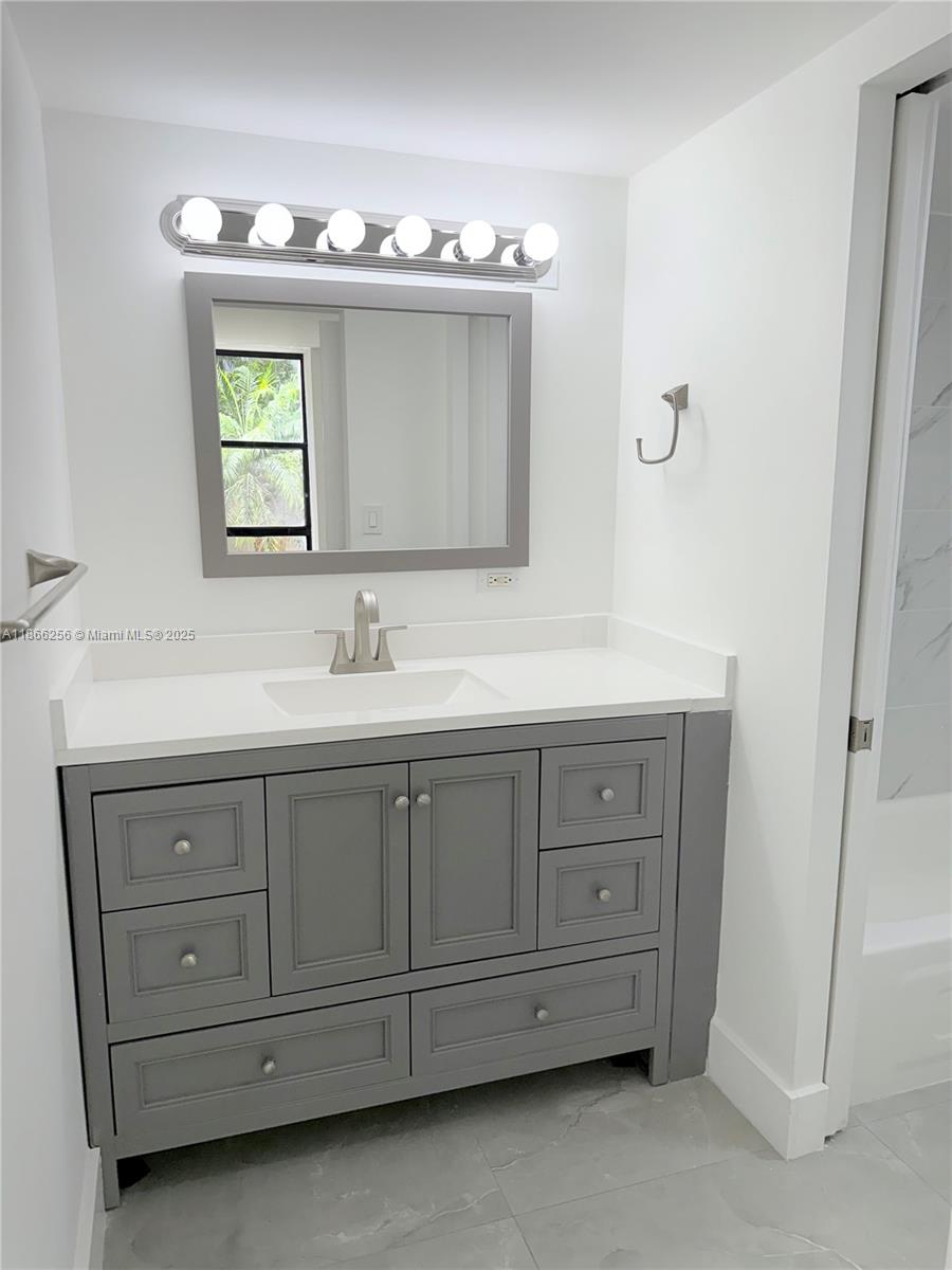 PLAZA OF AMERICAS CONDO P - Residential