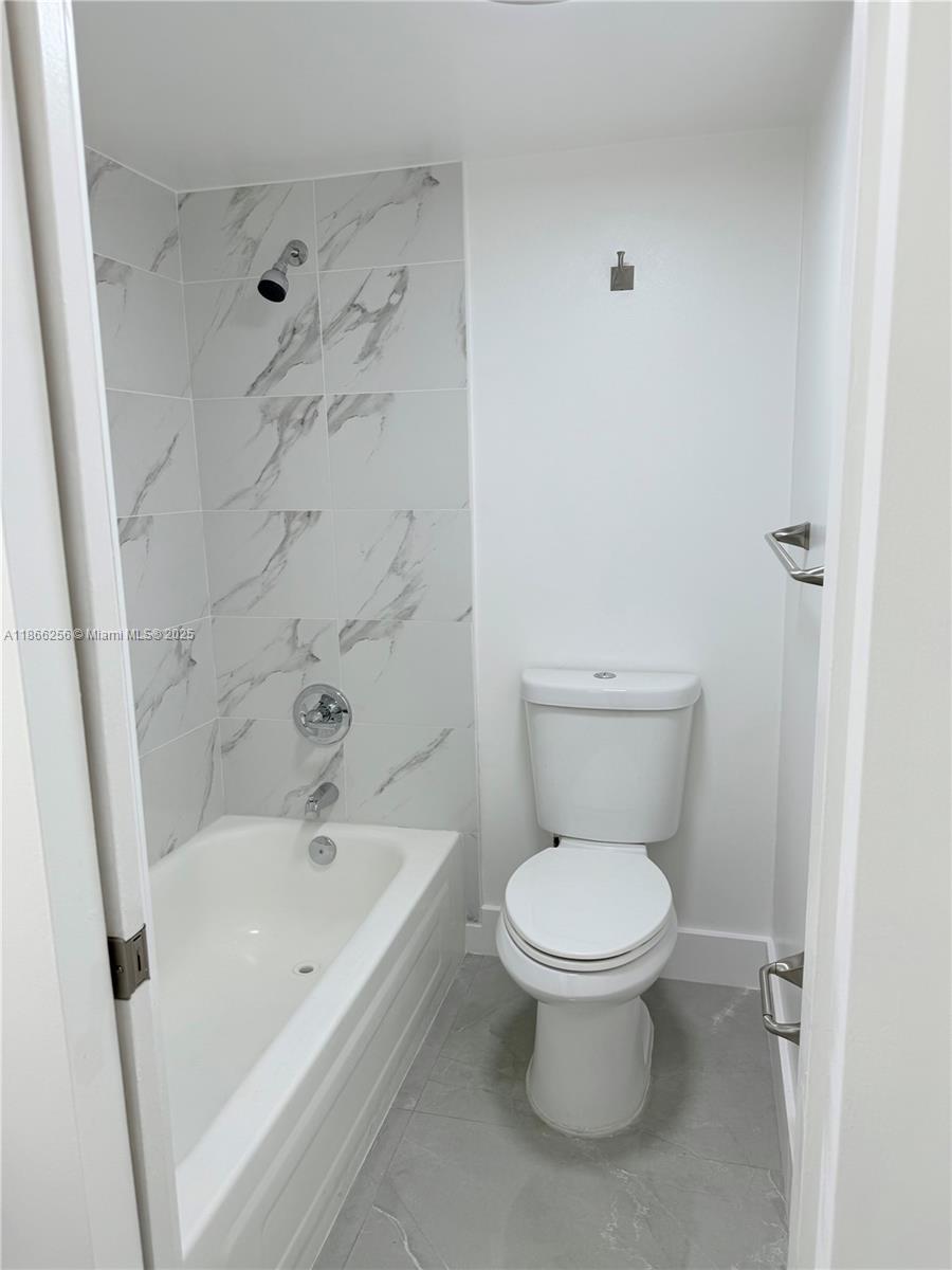 PLAZA OF AMERICAS CONDO P - Residential