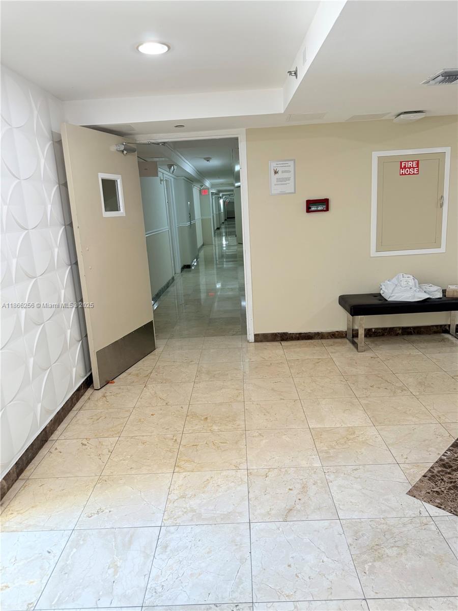 PLAZA OF AMERICAS CONDO P - Residential