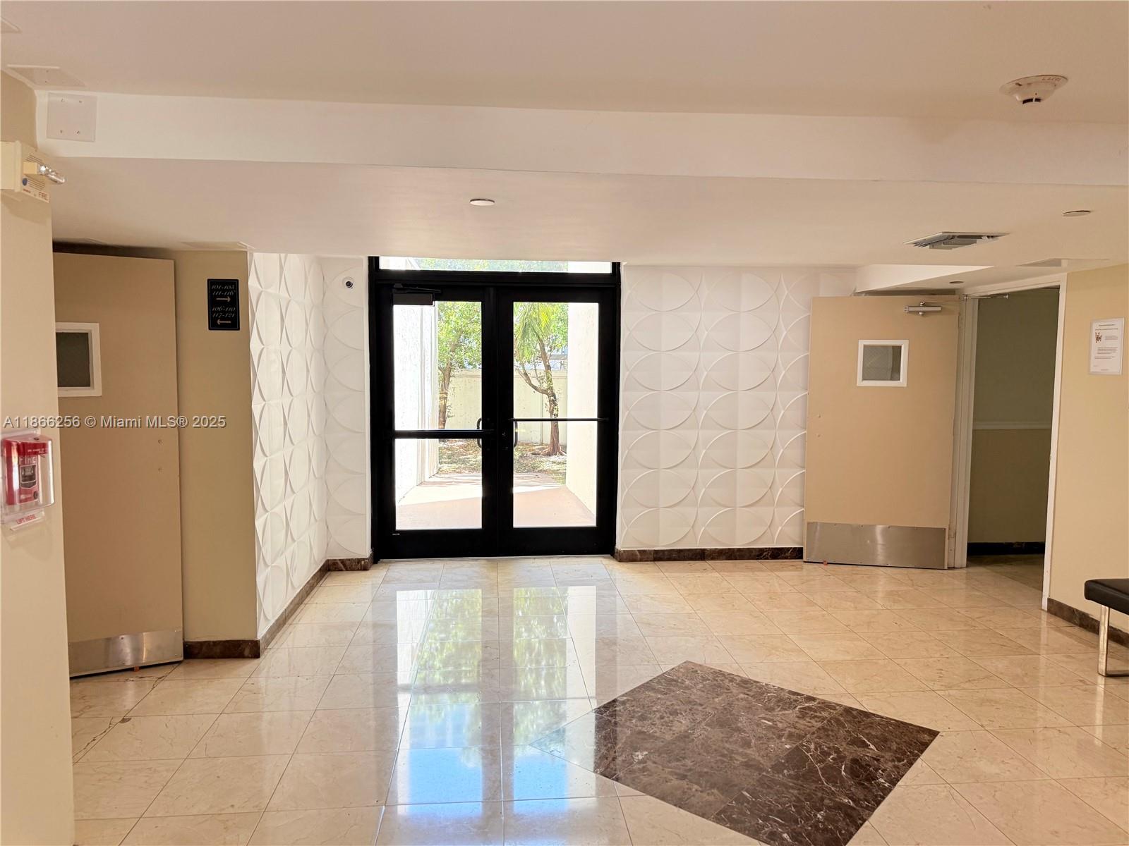 PLAZA OF AMERICAS CONDO P - Residential