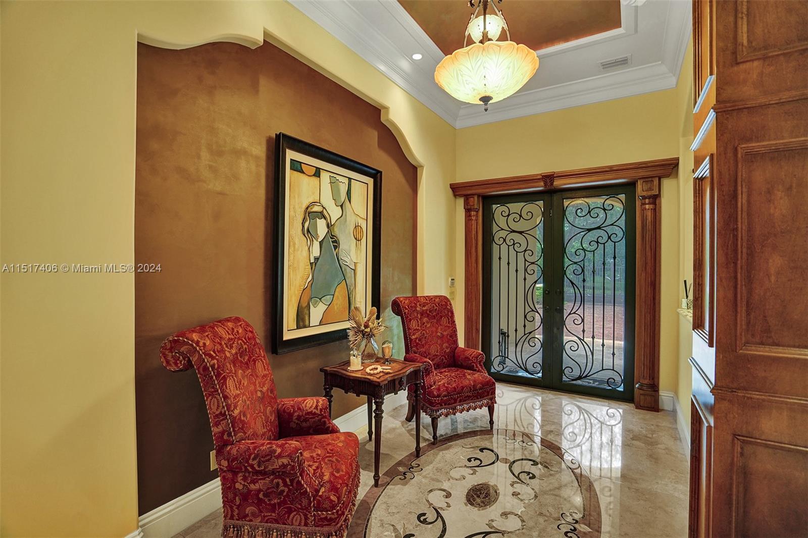 TOWN & RANCH ESTS - Residential