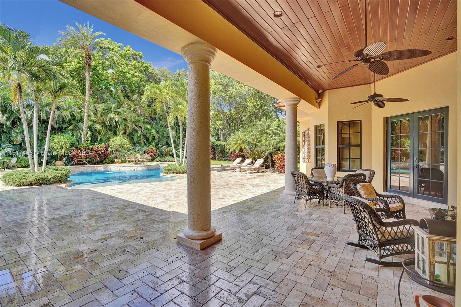 TOWN & RANCH ESTS - Residential