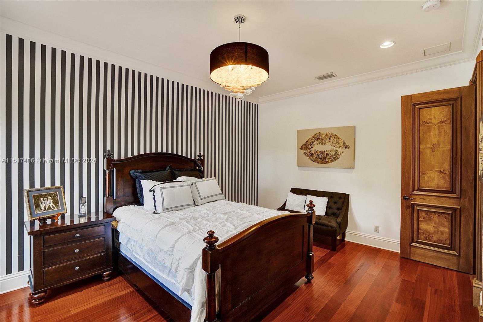 TOWN & RANCH ESTS - Residential