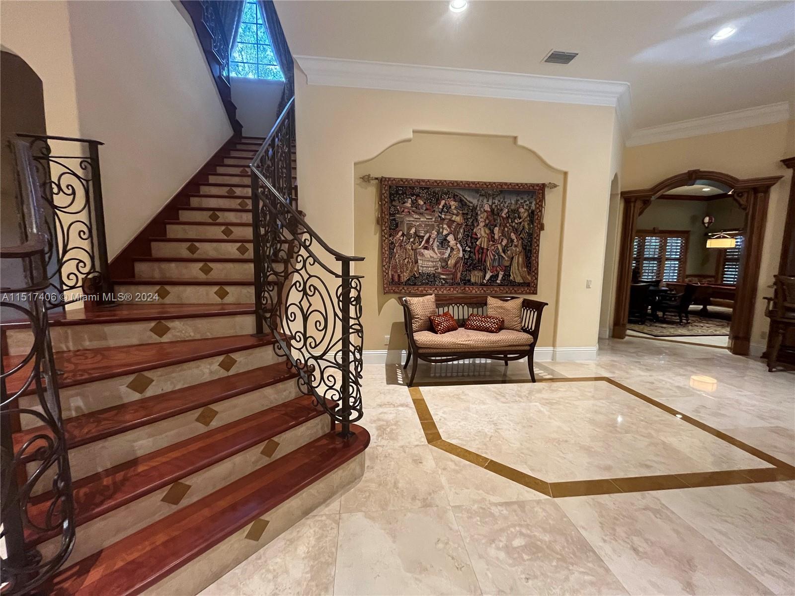 TOWN & RANCH ESTS - Residential